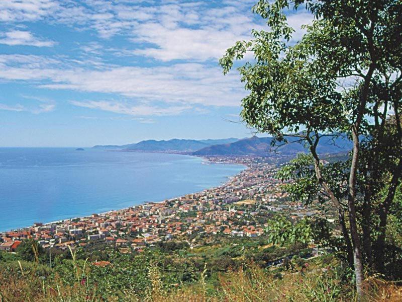Ligure Residence บอร์จิโอแวเรซซี ภายนอก รูปภาพ