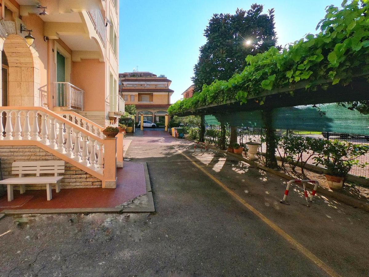 Ligure Residence บอร์จิโอแวเรซซี ภายนอก รูปภาพ